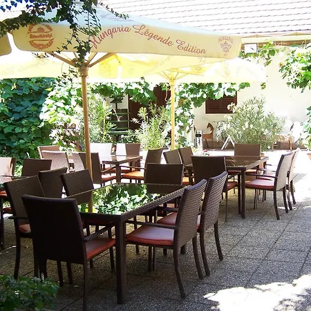 波尔加尔佩泽欧酒店 住宿加早餐酒店 3*